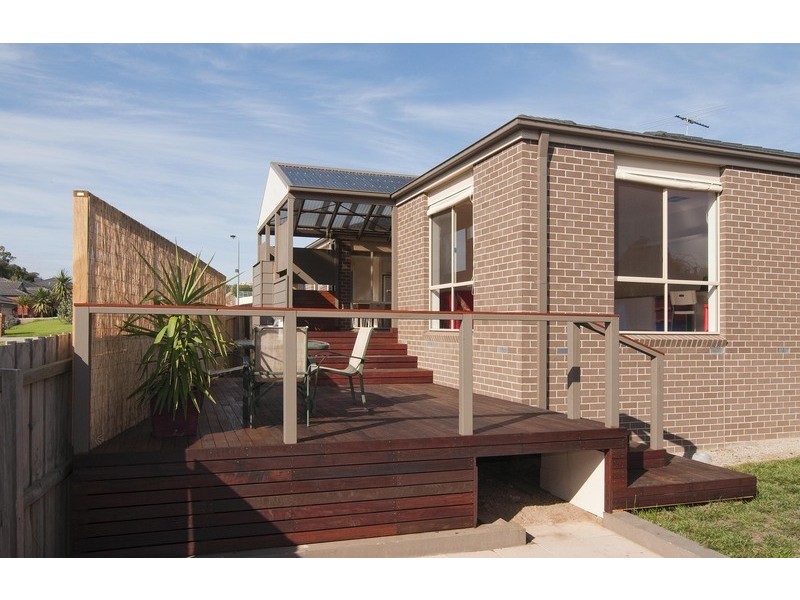 13 Freshfield Avenue, Mooroolbark VIC 3138