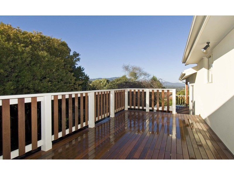 30 Autumn Grove, Mooroolbark VIC 3138