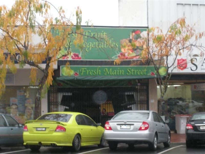 102 Main Street, Croydon VIC 3136