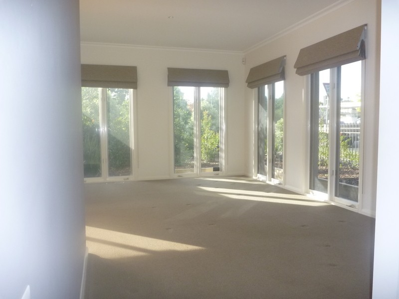 21 Sandgate Avenue, Croydon VIC 3136