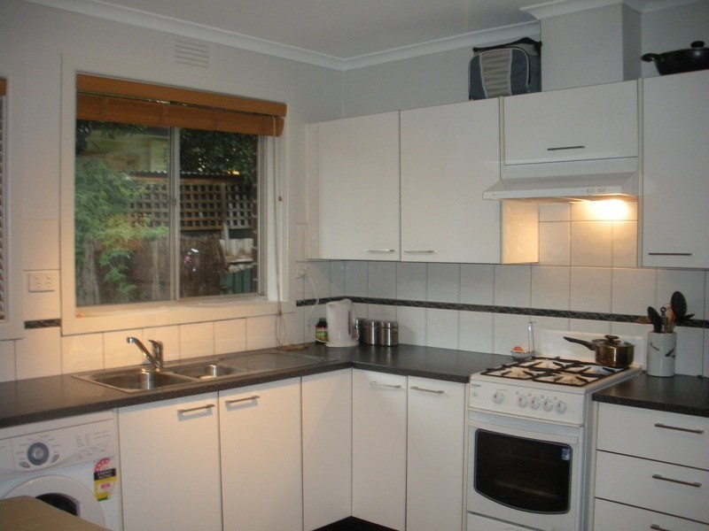 2/6 Stirling Road, Croydon VIC 3136