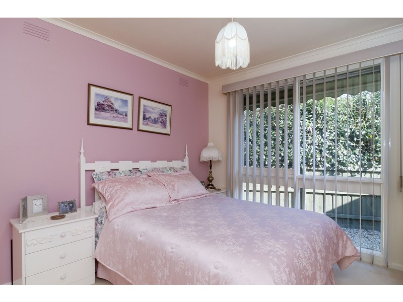 16 Birkenhead Drive, Kilsyth VIC 3137