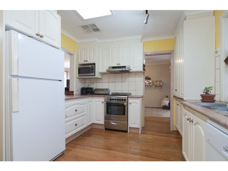 21 Lucas Avenue, Kilsyth VIC 3137