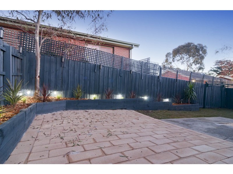 4/18 Russell Avenue, Mooroolbark VIC 3138