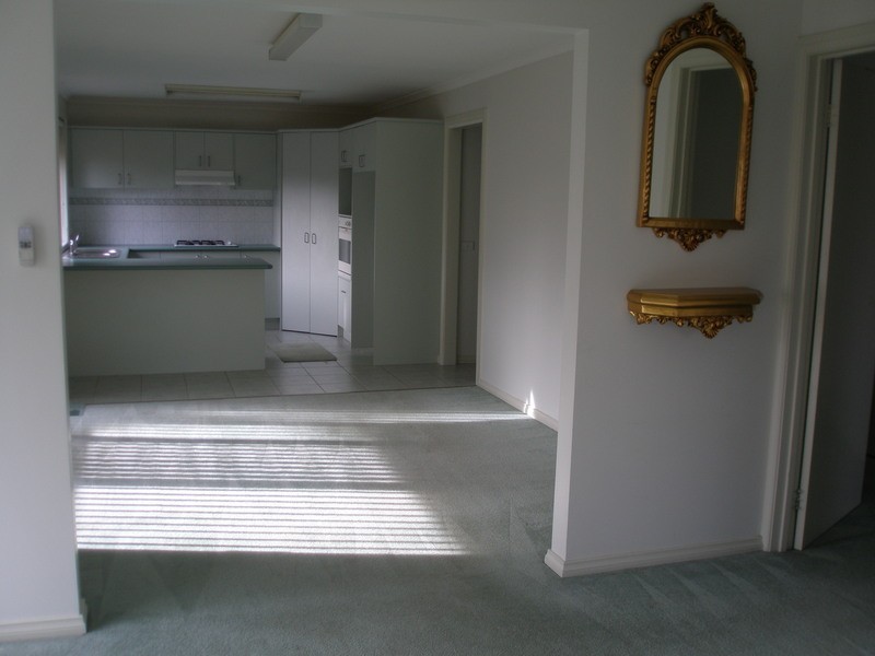 2/76 Brice Avenue, Mooroolbark VIC 3138