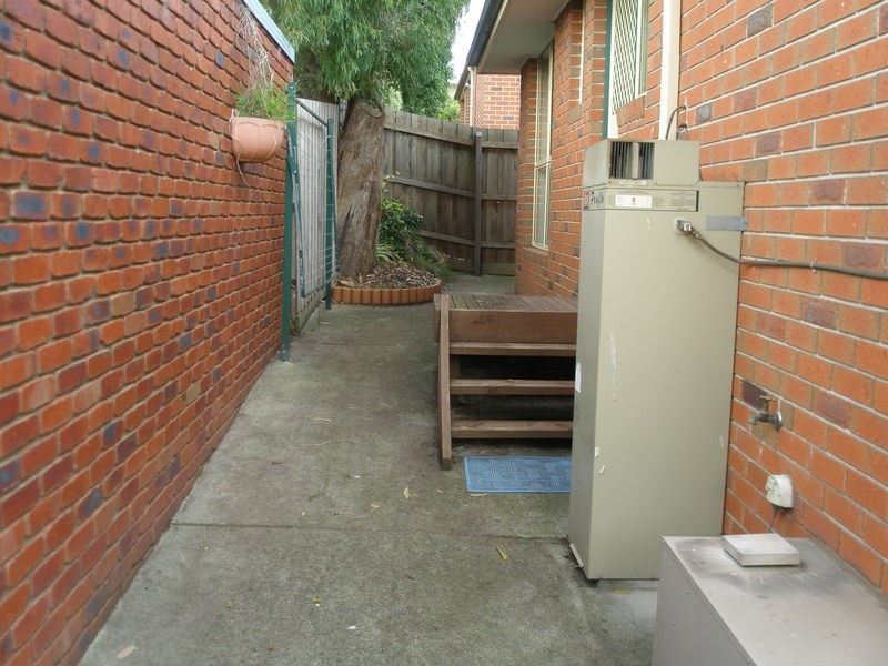 2/76 Brice Avenue, Mooroolbark VIC 3138