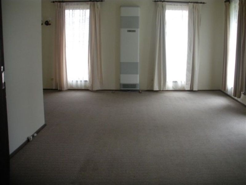 64 Cherylnne Crescent, Kilsyth VIC 3137