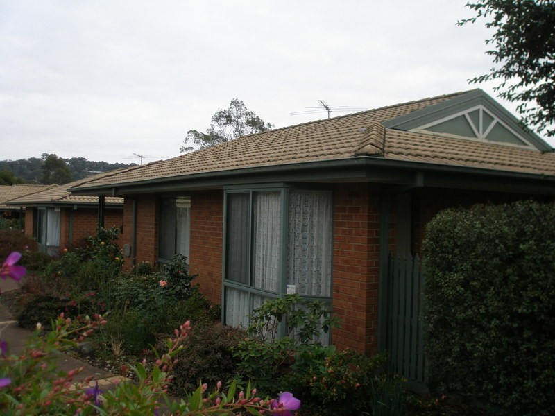1/17 Karingal Street, Croydon VIC 3136