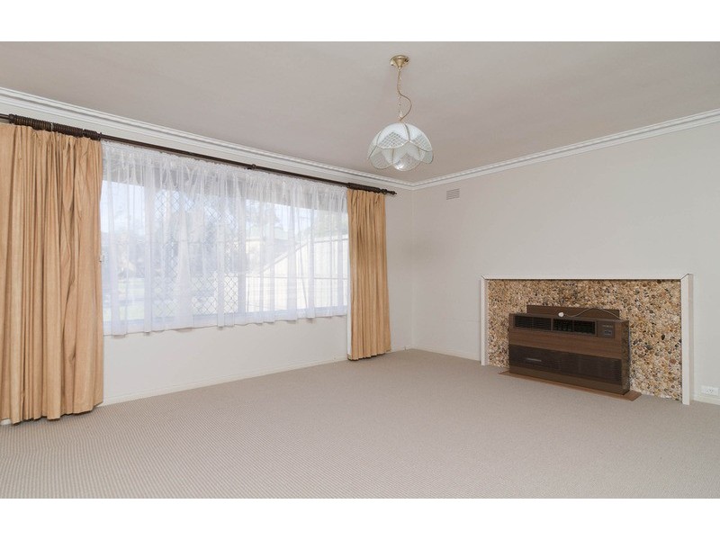 1/6 Bridges Avenue, Mooroolbark VIC 3138