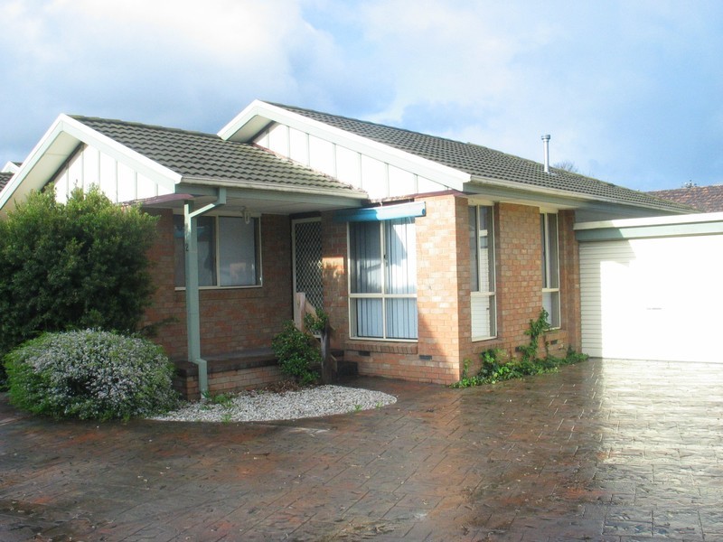 2/6 Mount View Parade, Mooroolbark VIC 3138