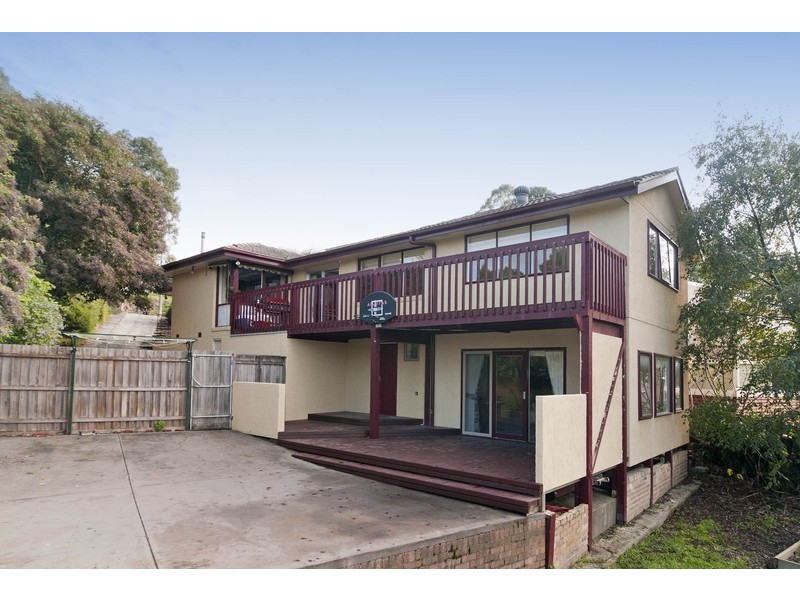 10 Devon Walk, Mooroolbark VIC 3138