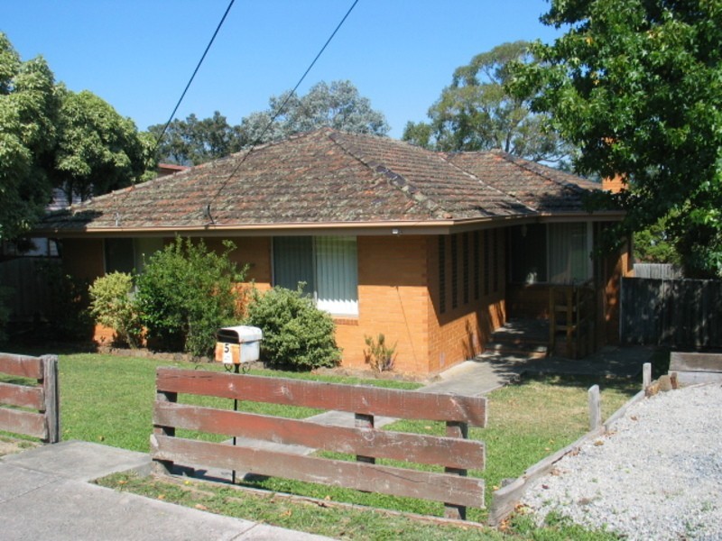 5 Kalimna Street, Mooroolbark VIC 3138