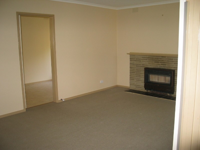 5 Kalimna Street, Mooroolbark VIC 3138