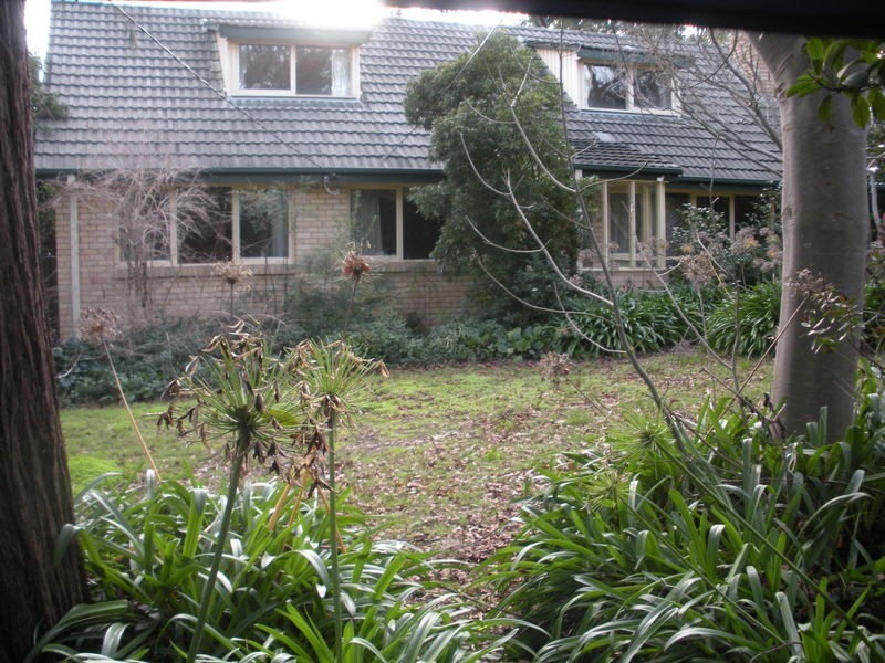 21 Mountain Drive, Mooroolbark VIC 3138