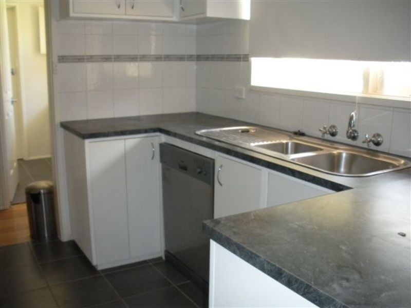 2/5 Dornoch Court, Croydon VIC 3136