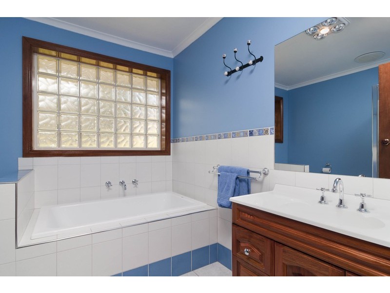 10 Kilborn Court, Kilsyth VIC 3137