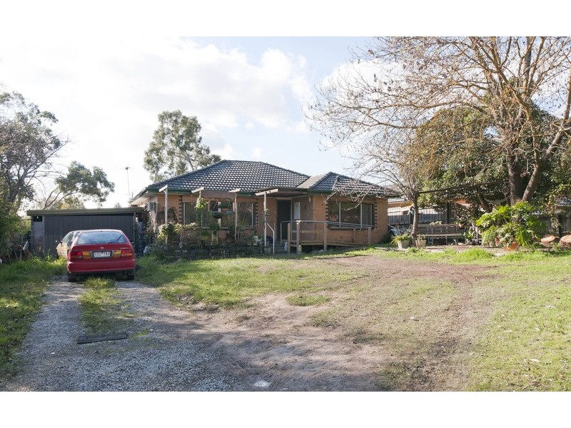 17 Nolan Avenue, Mooroolbark VIC 3138