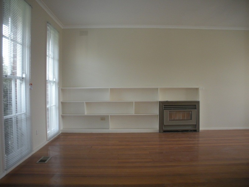 8 Pembroke Road, Mooroolbark VIC 3138