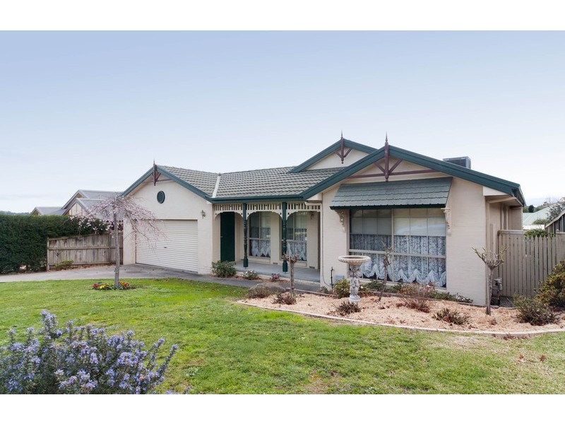 5 Yering Place, Chirnside Park VIC 3116
