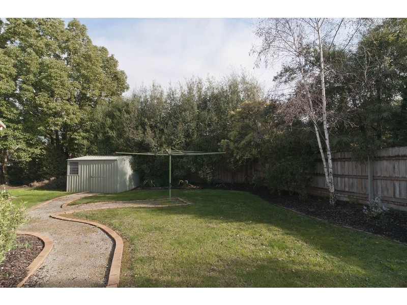 5 Camelot Court, Mooroolbark VIC 3138