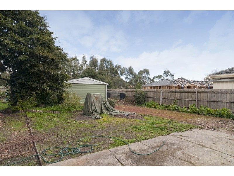 42 Swinburne Avenue, Mooroolbark VIC 3138