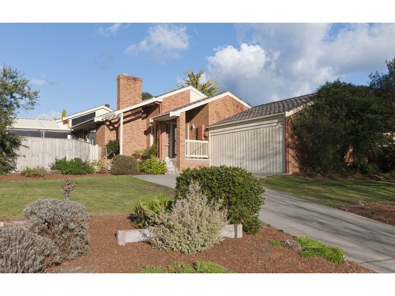 35 Summerhill Park Drive, Mooroolbark VIC 3138