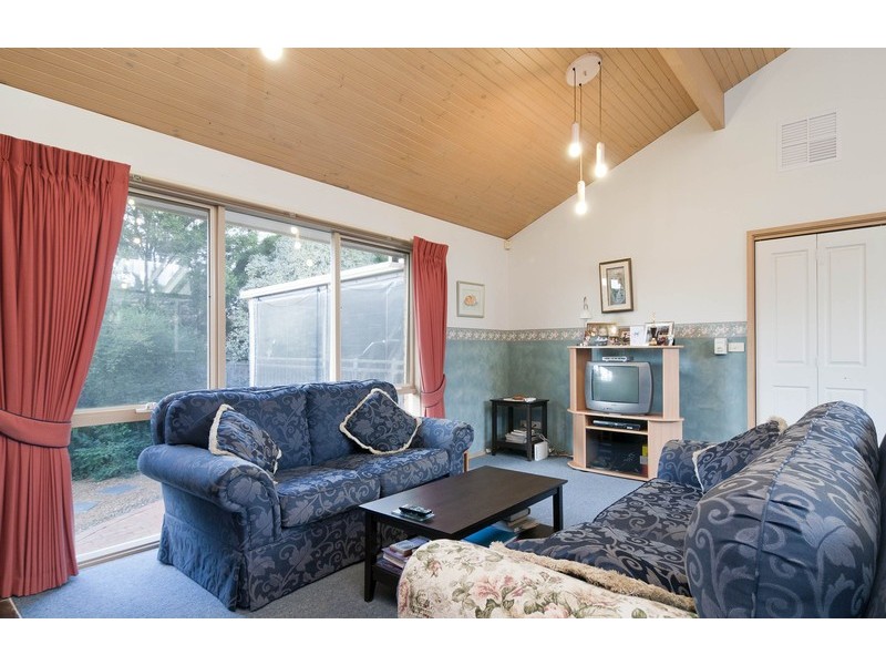 35 Summerhill Park Drive, Mooroolbark VIC 3138