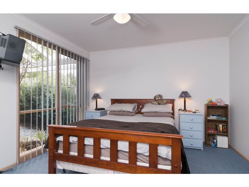 35 Summerhill Park Drive, Mooroolbark VIC 3138