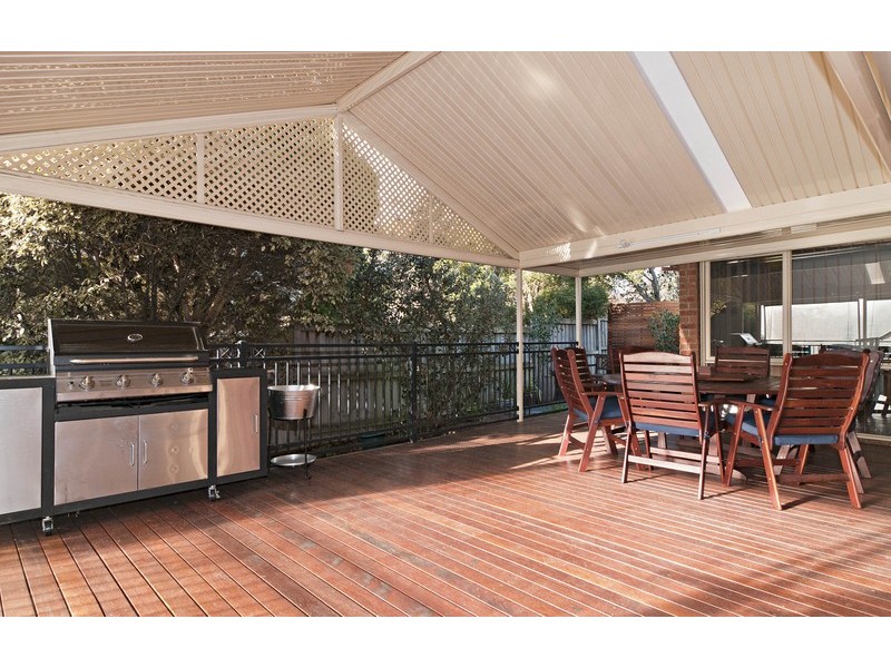 35 Summerhill Park Drive, Mooroolbark VIC 3138
