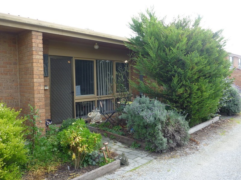 4/4 McComb Street, Lilydale VIC 3140