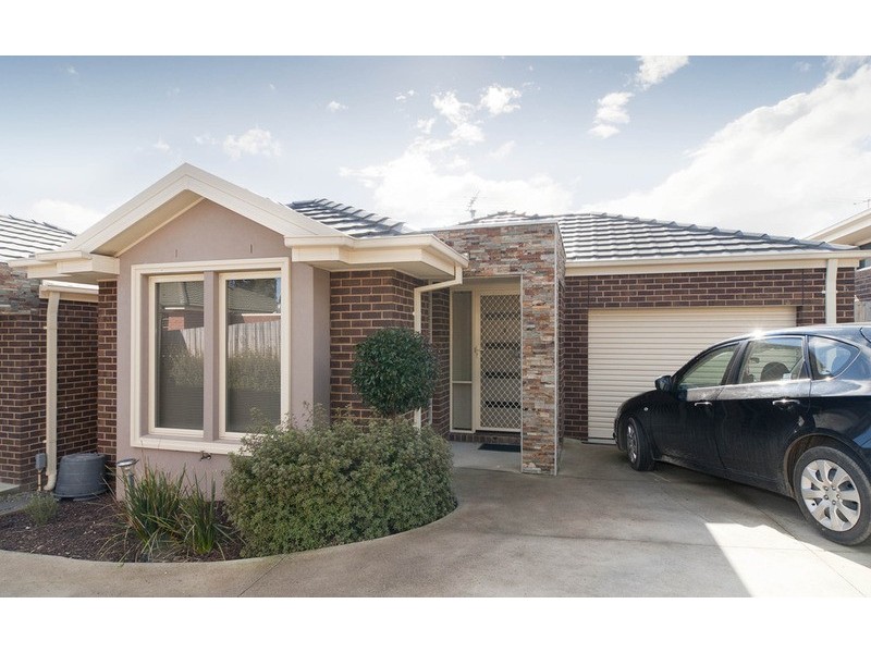 3/16 Russell Avenue, Mooroolbark VIC 3138