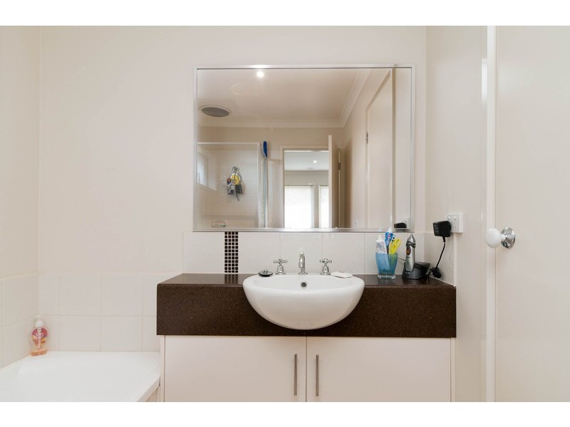 3/16 Russell Avenue, Mooroolbark VIC 3138