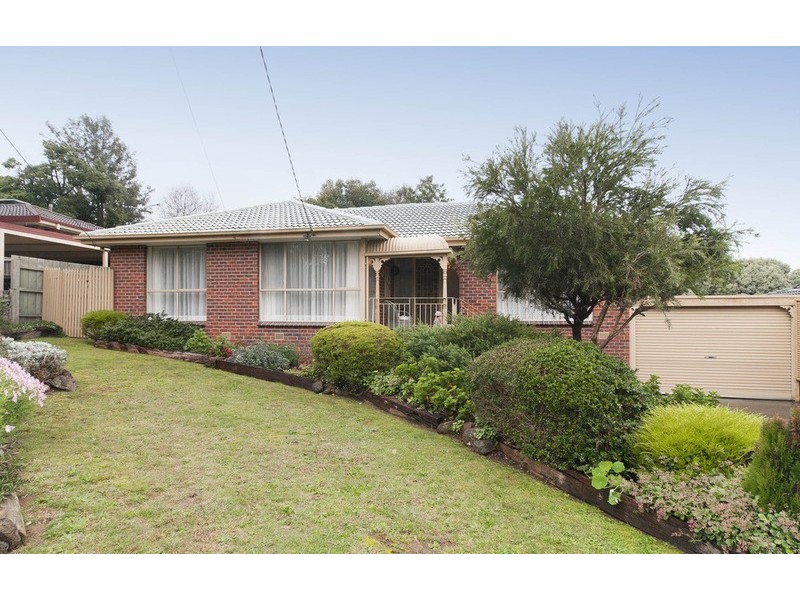 9 Arkarra Court, Mooroolbark VIC 3138