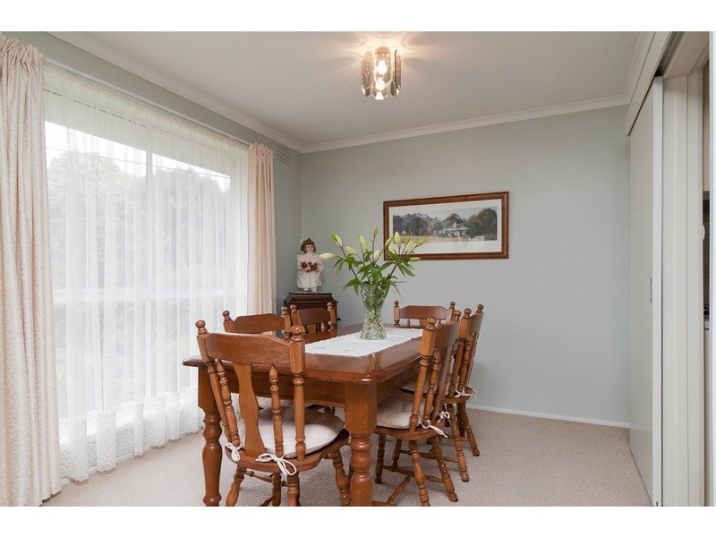 9 Arkarra Court, Mooroolbark VIC 3138