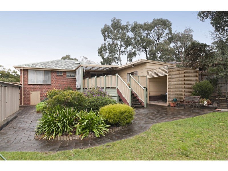 9 Arkarra Court, Mooroolbark VIC 3138