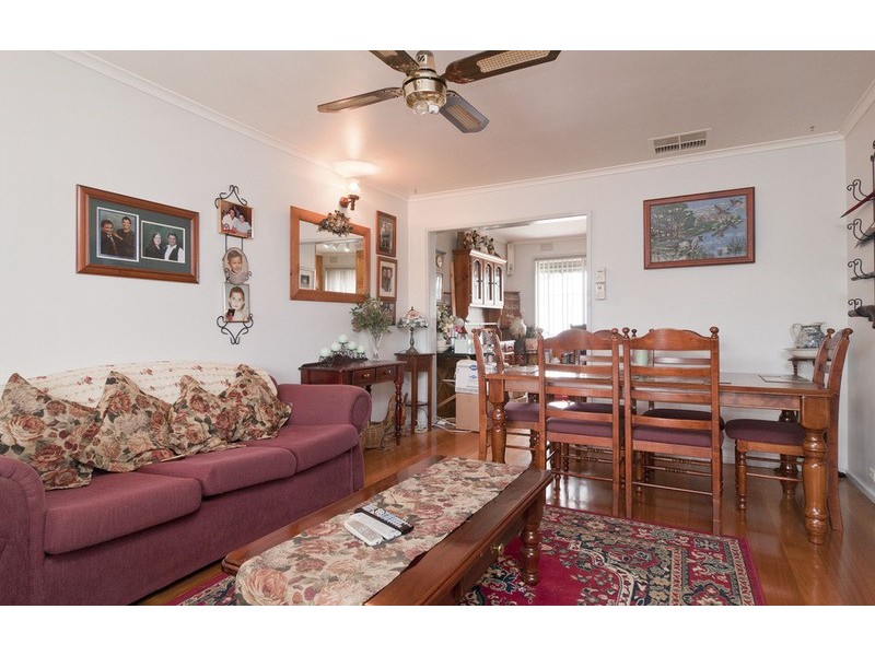 38 Greenslopes Drive, Mooroolbark VIC 3138