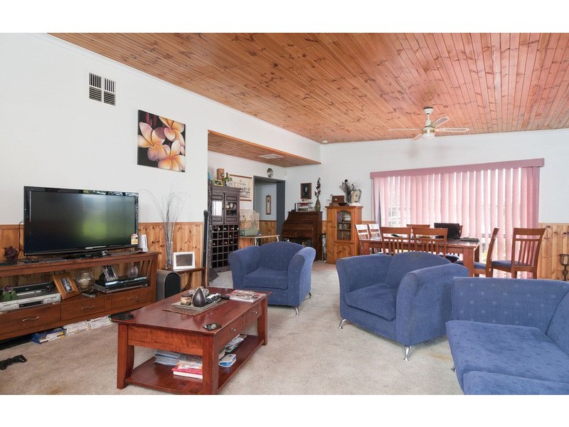 38 Greenslopes Drive, Mooroolbark VIC 3138