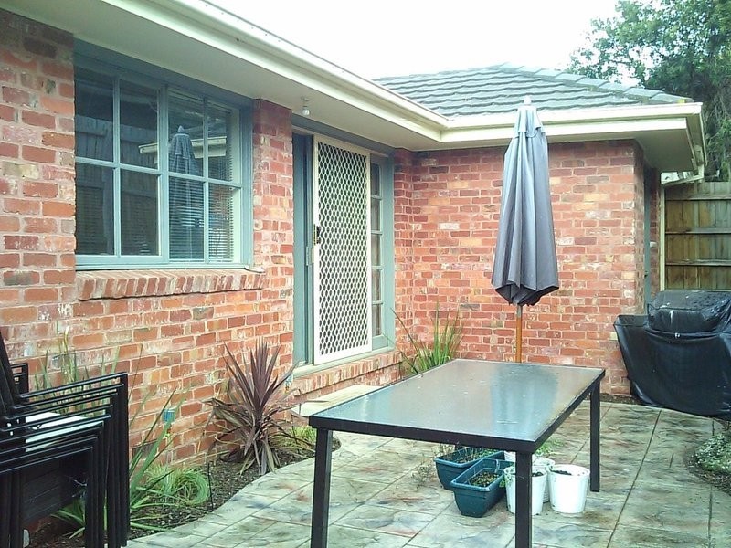2/61 Exeter Road, Croydon North VIC 3136