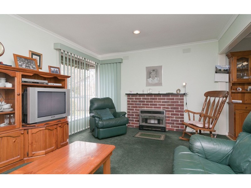 6 Kathy Court, Mooroolbark VIC 3138