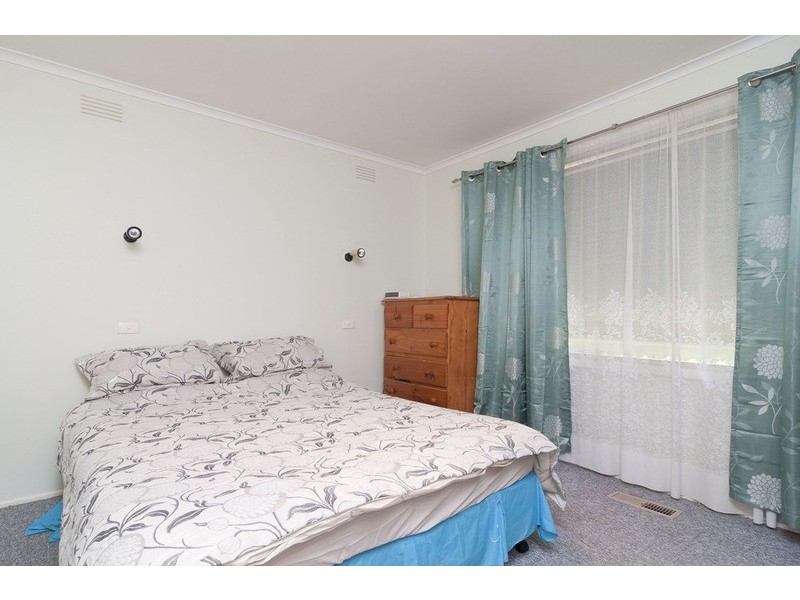 6 Kathy Court, Mooroolbark VIC 3138