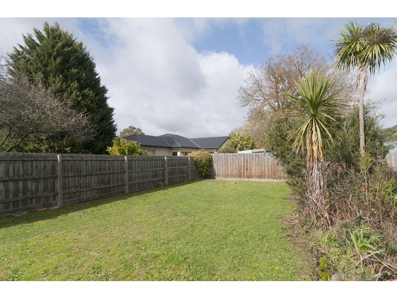 6 Kathy Court, Mooroolbark VIC 3138