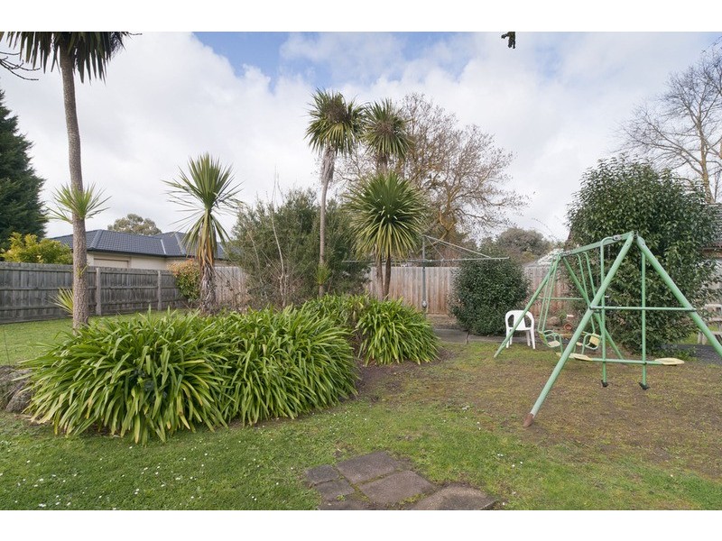 6 Kathy Court, Mooroolbark VIC 3138