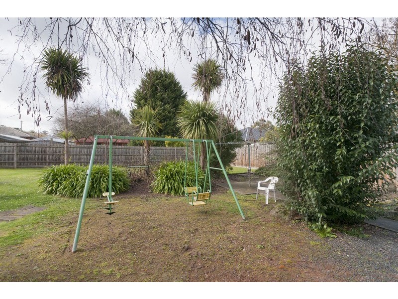 6 Kathy Court, Mooroolbark VIC 3138