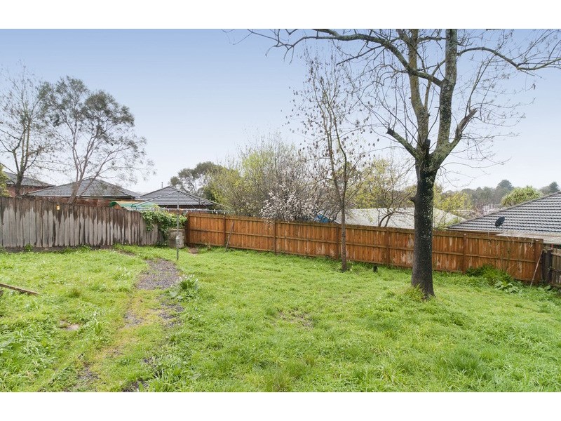 2/12 Central Avenue, Mooroolbark VIC 3138