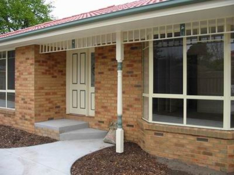 2/12 Railway Crescent, Croydon VIC 3136