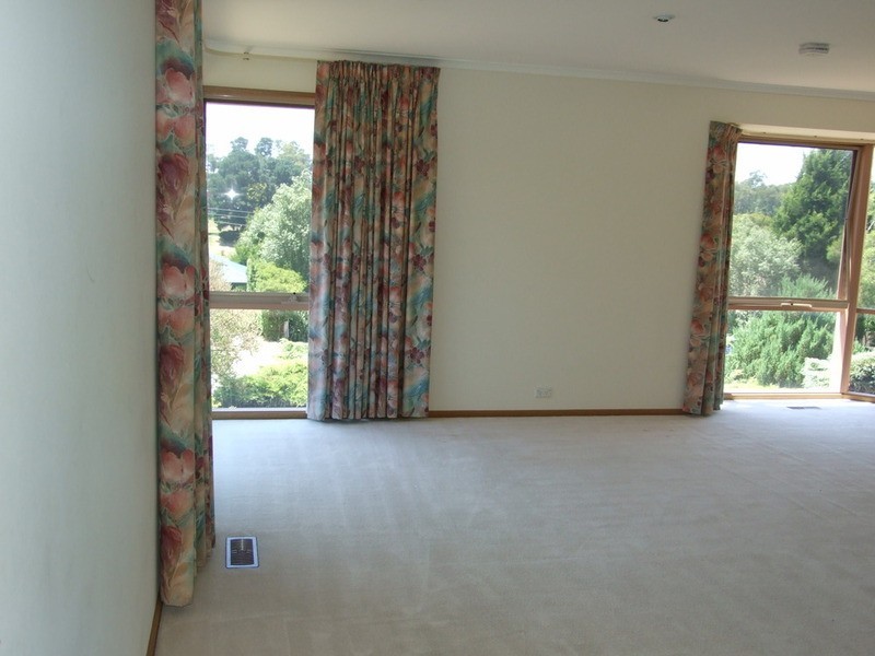 3 Hillview Court, Croydon Hills VIC 3136