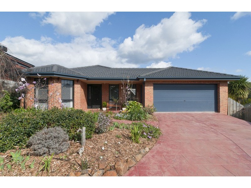 15 Galera Court, Wandin North VIC 3139