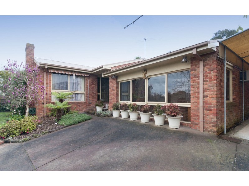 10 Melissa Court, Mooroolbark VIC 3138