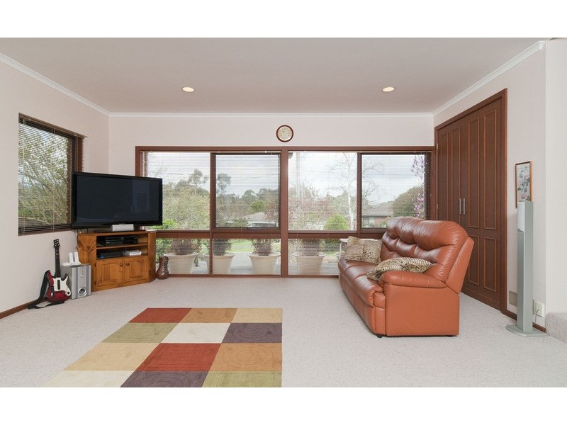 10 Melissa Court, Mooroolbark VIC 3138