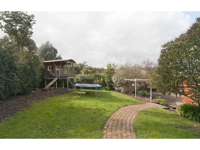 10 Melissa Court, Mooroolbark VIC 3138